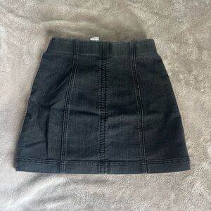 No Boundaries Black Mini Pencil Skirt Casual